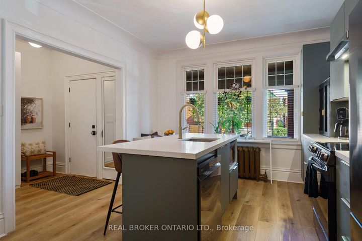 Photo 2 at 202 Prospect Street S, St. Clair, Hamilton