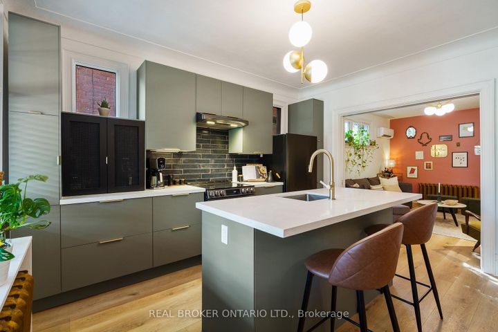 Photo 4 at 202 Prospect Street S, St. Clair, Hamilton