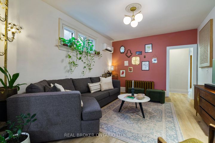 Photo 5 at 202 Prospect Street S, St. Clair, Hamilton