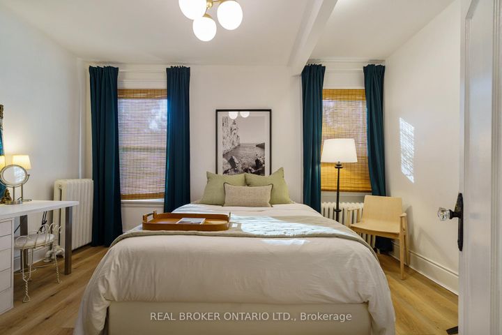 Photo 10 at 202 Prospect Street S, St. Clair, Hamilton