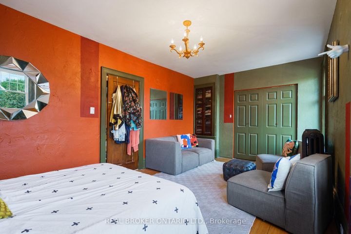 Photo 23 at 202 Prospect Street S, St. Clair, Hamilton