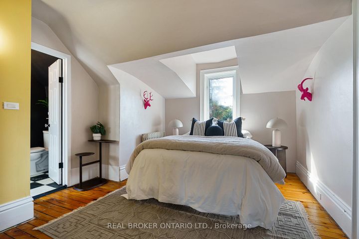 Photo 29 at 202 Prospect Street S, St. Clair, Hamilton