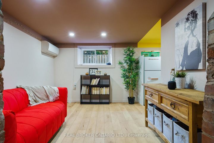 Photo 37 at 202 Prospect Street S, St. Clair, Hamilton