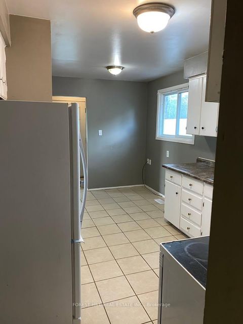 Photo 4 at 30 Bernick Drive, Grove East, Barrie