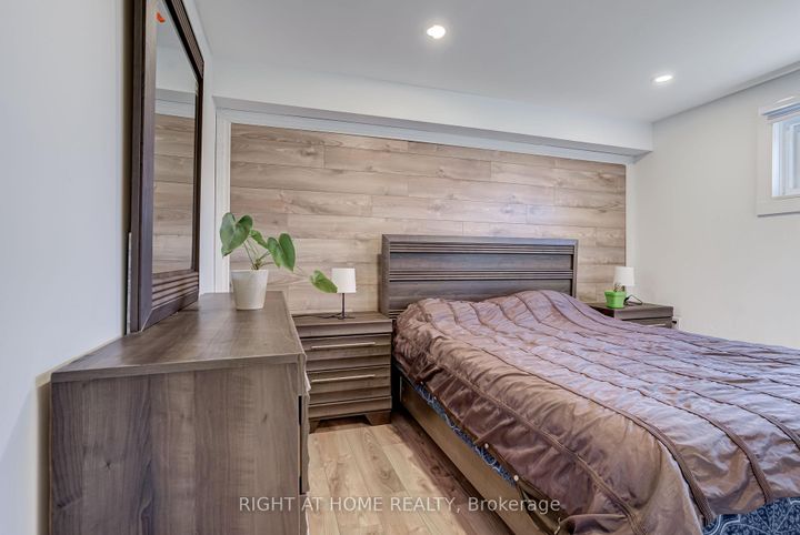 Photo 27 at 484 Kelvedon Mews, Rathwood, Mississauga