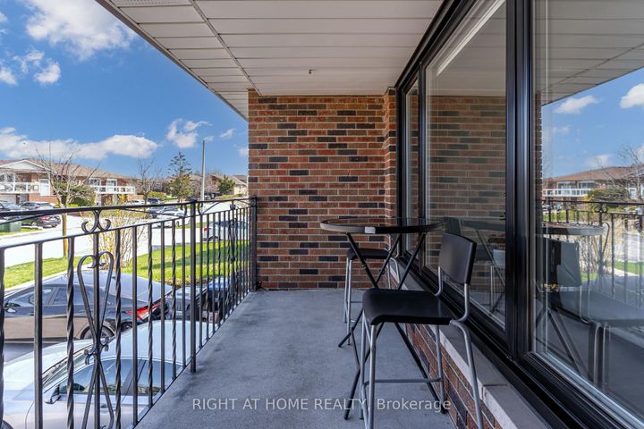 Photo 31 at 484 Kelvedon Mews, Rathwood, Mississauga