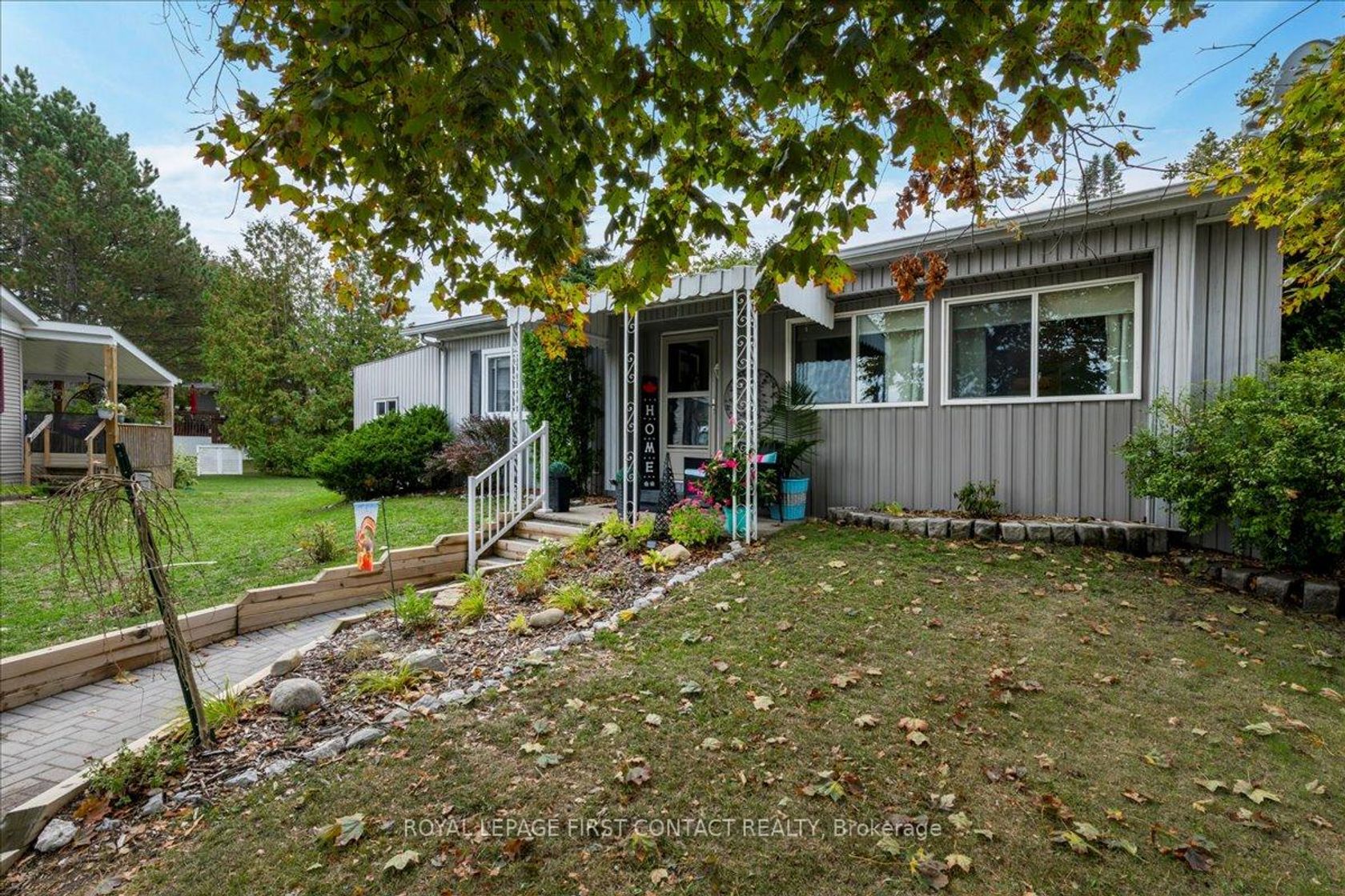 5 Broadway Avenue, Rural Innisfil, Innisfil photo number 2