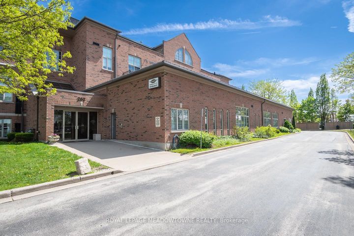 Photo 1 at 318 - 262 Dundas Street E, Waterdown, Hamilton