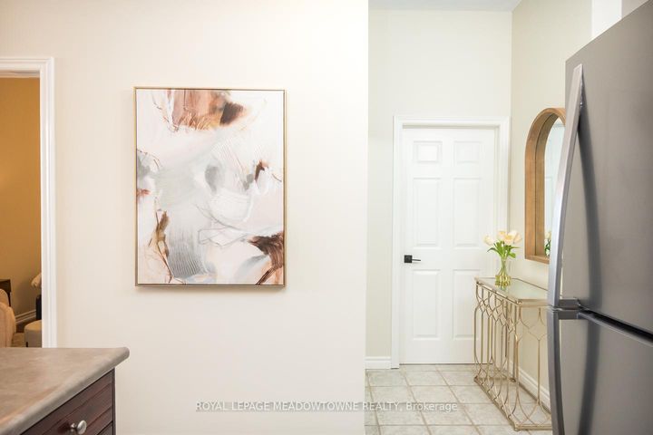 Photo 6 at 318 - 262 Dundas Street E, Waterdown, Hamilton