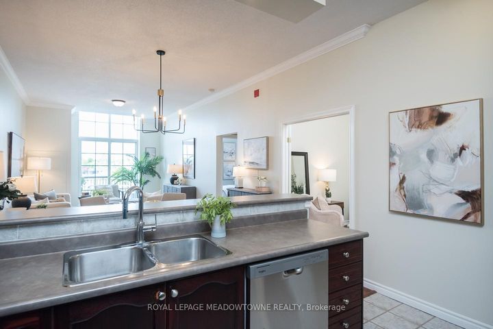 Photo 12 at 318 - 262 Dundas Street E, Waterdown, Hamilton