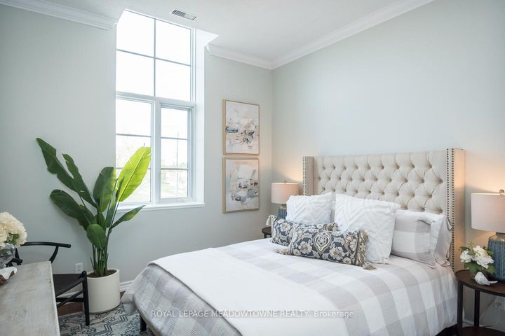Photo 33 at 318 - 262 Dundas Street E, Waterdown, Hamilton