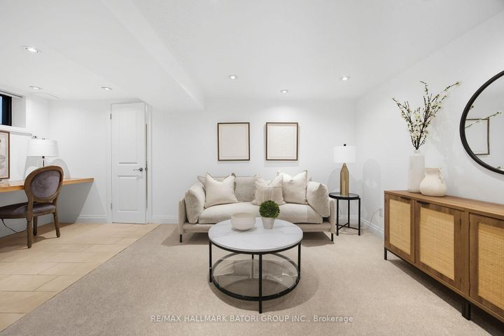 Photo 24 at 458 St Clements Avenue, Lawrence Park South, Toronto