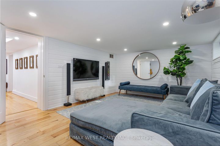 Photo 12 at 12 Brentwood Road S, Queensway, Toronto