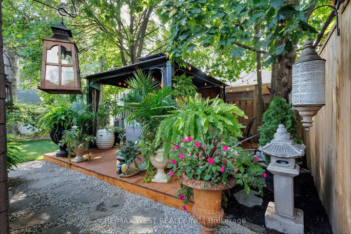 Photo 18 at 12 Brentwood Road S, Queensway, Toronto