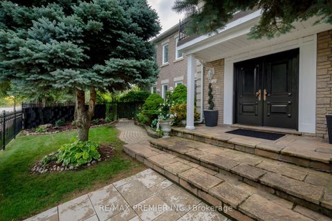 Photo 4 at 1 Radley Street, East Woodbridge, Vaughan