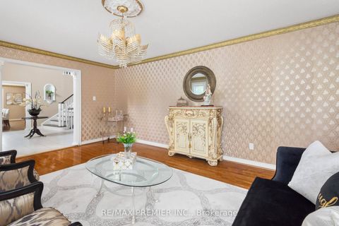 Photo 8 at 1 Radley Street, East Woodbridge, Vaughan