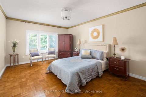 Photo 32 at 1 Radley Street, East Woodbridge, Vaughan