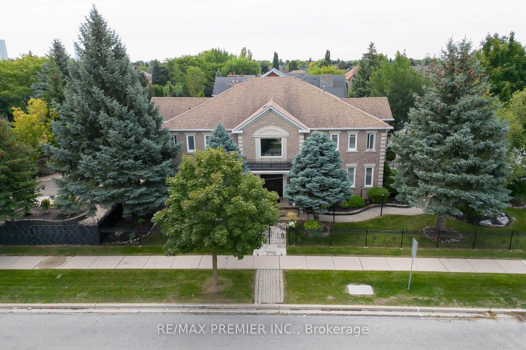1 Radley Street, East Woodbridge, Vaughan 