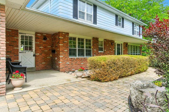 Photo 5 at 1401 Captain Court, Clarkson, Mississauga