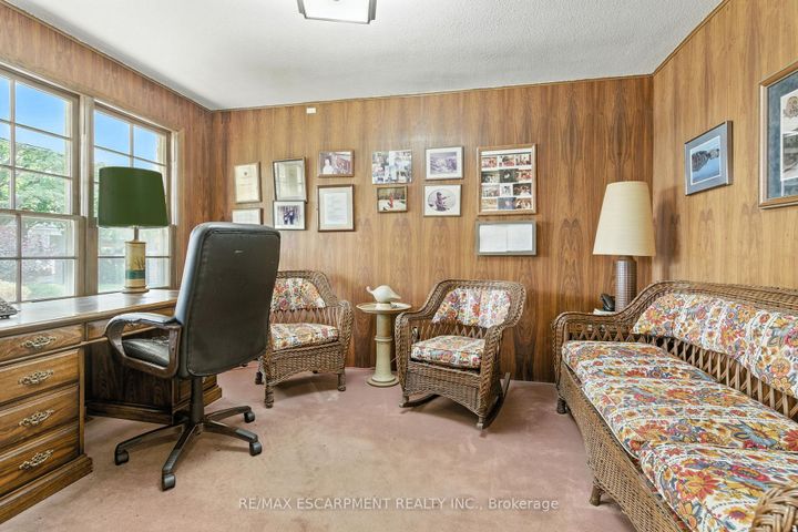 Photo 18 at 1401 Captain Court, Clarkson, Mississauga