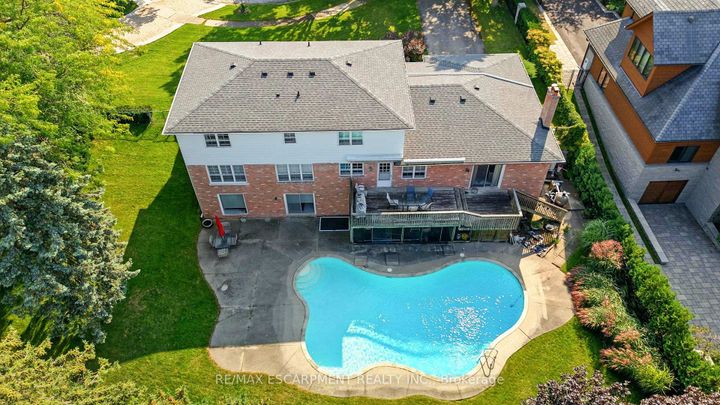 Photo 29 at 1401 Captain Court, Clarkson, Mississauga