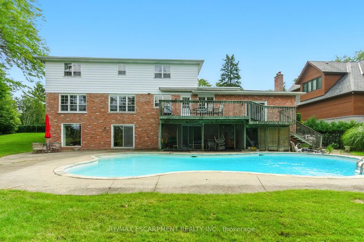 Photo 33 at 1401 Captain Court, Clarkson, Mississauga
