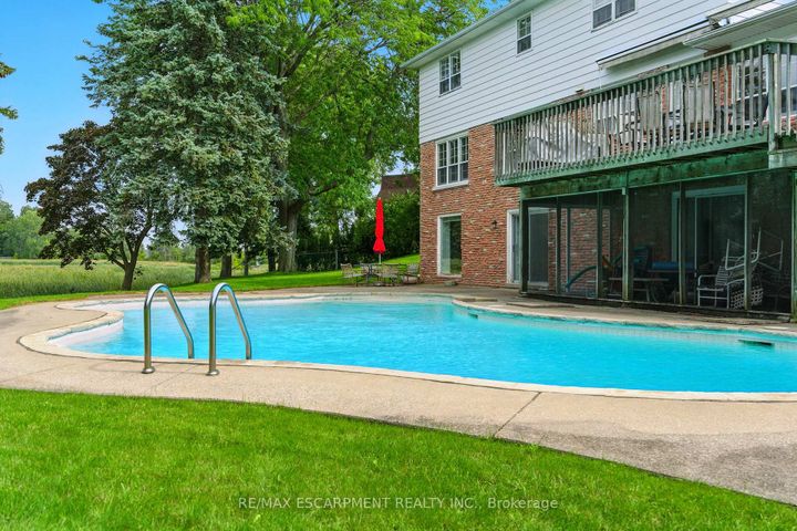 Photo 35 at 1401 Captain Court, Clarkson, Mississauga