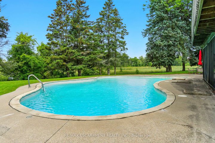 Photo 36 at 1401 Captain Court, Clarkson, Mississauga