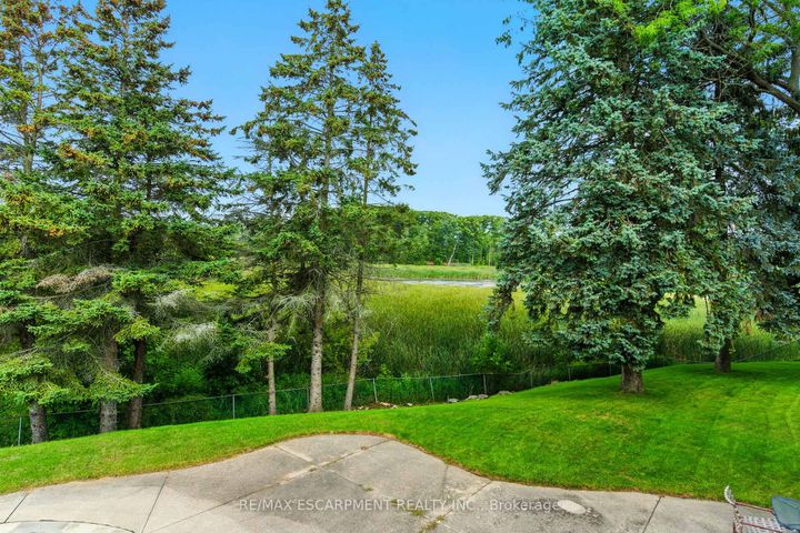 Photo 39 at 1401 Captain Court, Clarkson, Mississauga