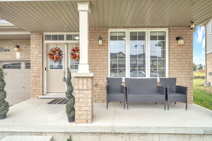 Photo 2 at 237 Kinsman Drive, Binbrook, Hamilton