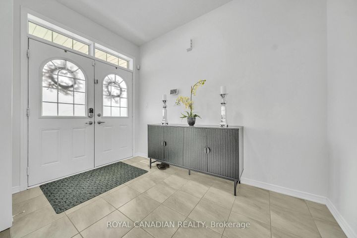 Photo 4 at 237 Kinsman Drive, Binbrook, Hamilton