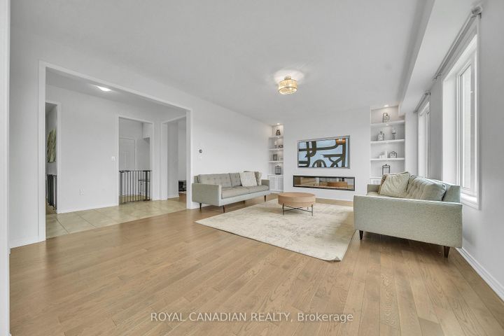 Photo 9 at 237 Kinsman Drive, Binbrook, Hamilton