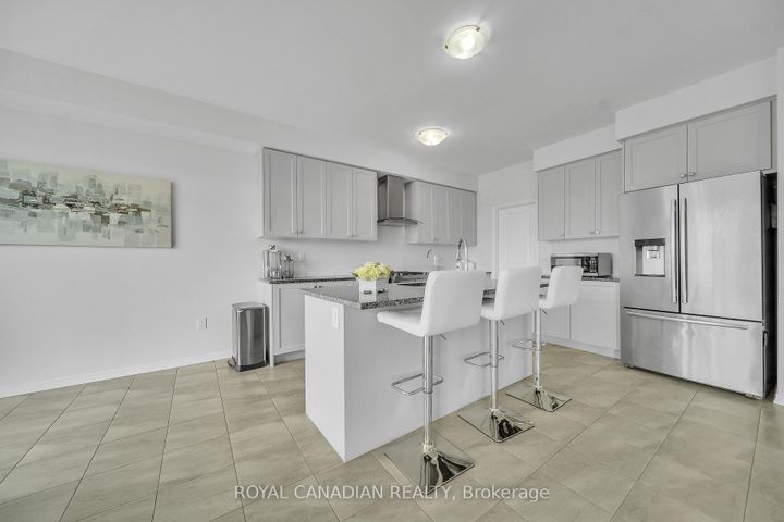 Photo 16 at 237 Kinsman Drive, Binbrook, Hamilton