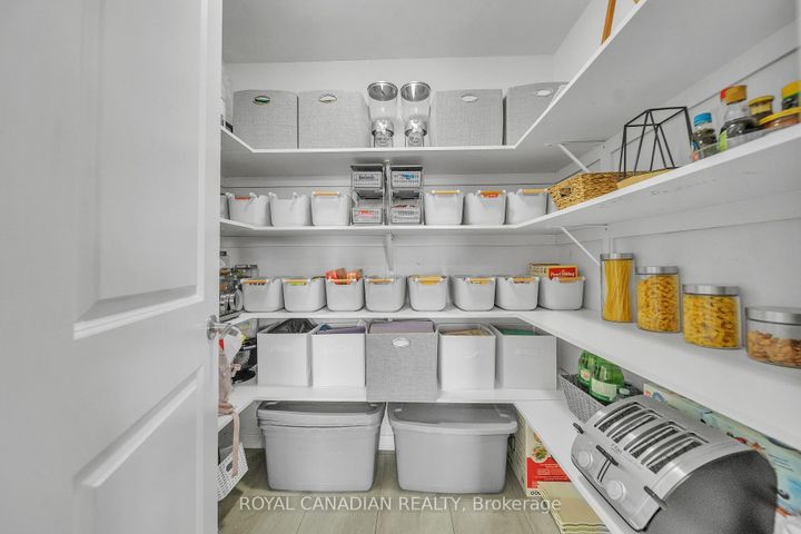 Photo 17 at 237 Kinsman Drive, Binbrook, Hamilton