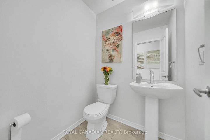 Photo 18 at 237 Kinsman Drive, Binbrook, Hamilton