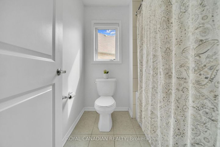 Photo 28 at 237 Kinsman Drive, Binbrook, Hamilton