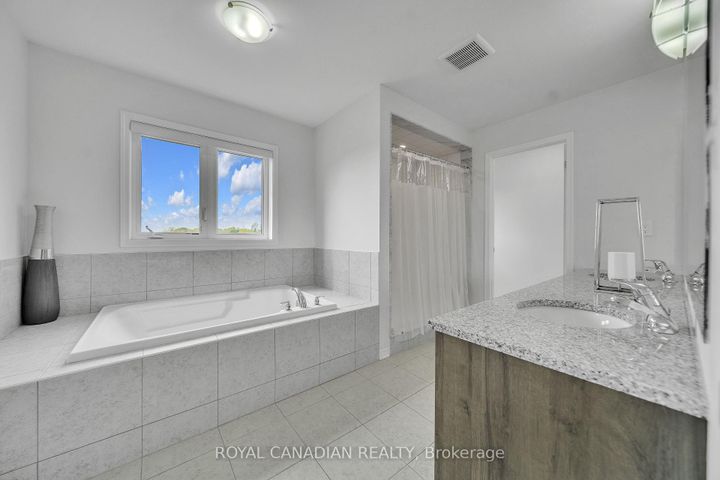 Photo 35 at 237 Kinsman Drive, Binbrook, Hamilton