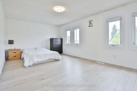 Photo 12 at 72 Bushmills Square, Agincourt North, Toronto