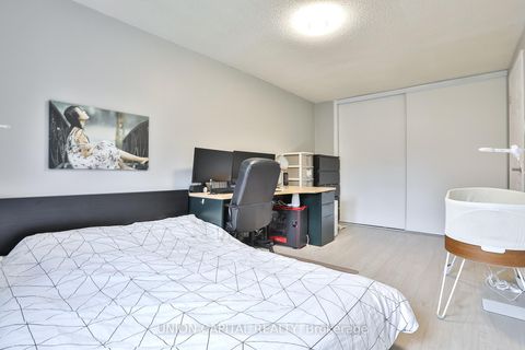 Photo 18 at 72 Bushmills Square, Agincourt North, Toronto