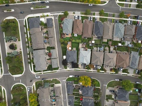 Photo 5 at 67 Colle Melito Way, Sonoma Heights, Vaughan