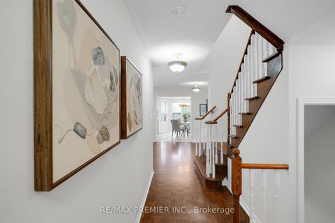 Photo 8 at 67 Colle Melito Way, Sonoma Heights, Vaughan