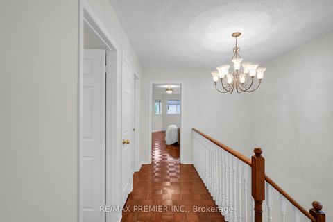 Photo 23 at 67 Colle Melito Way, Sonoma Heights, Vaughan