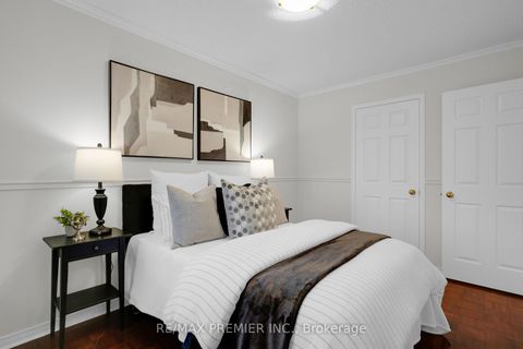 Photo 26 at 67 Colle Melito Way, Sonoma Heights, Vaughan