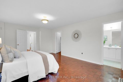 Photo 31 at 67 Colle Melito Way, Sonoma Heights, Vaughan