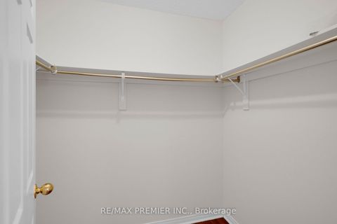 Photo 34 at 67 Colle Melito Way, Sonoma Heights, Vaughan
