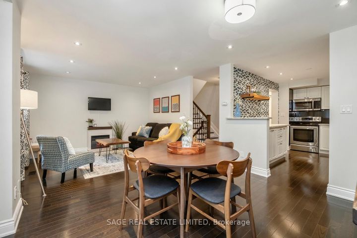 Photo 12 at 16 - 3308 The Credit Woodlands, Erindale, Mississauga