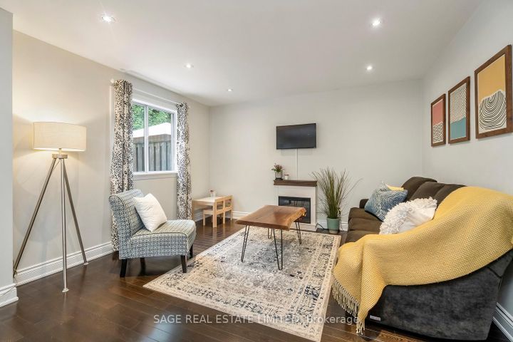 Photo 14 at 16 - 3308 The Credit Woodlands, Erindale, Mississauga