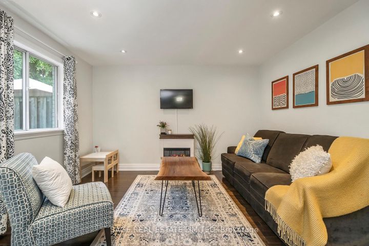 Photo 15 at 16 - 3308 The Credit Woodlands, Erindale, Mississauga