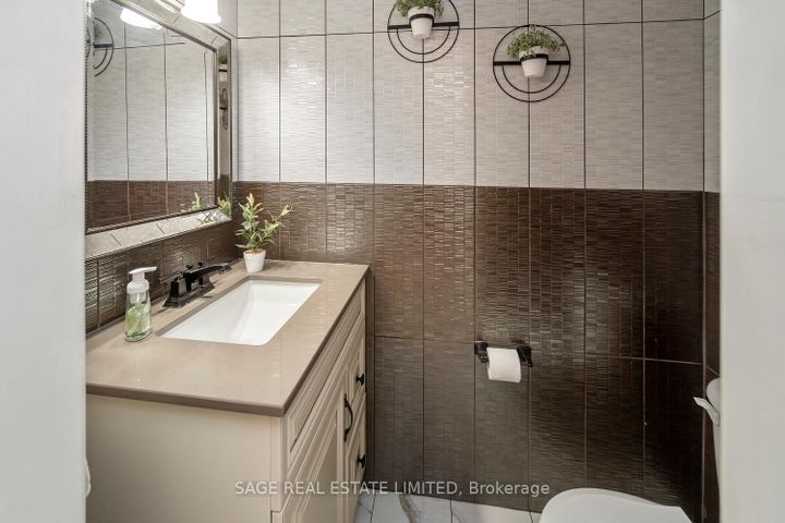 Photo 17 at 16 - 3308 The Credit Woodlands, Erindale, Mississauga