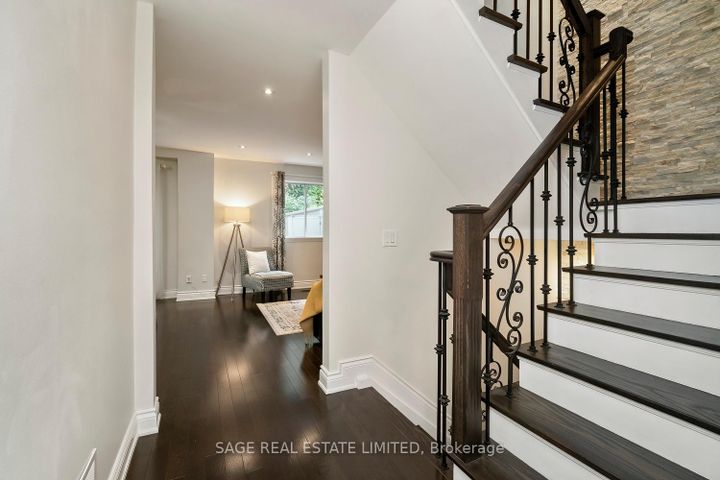 Photo 18 at 16 - 3308 The Credit Woodlands, Erindale, Mississauga